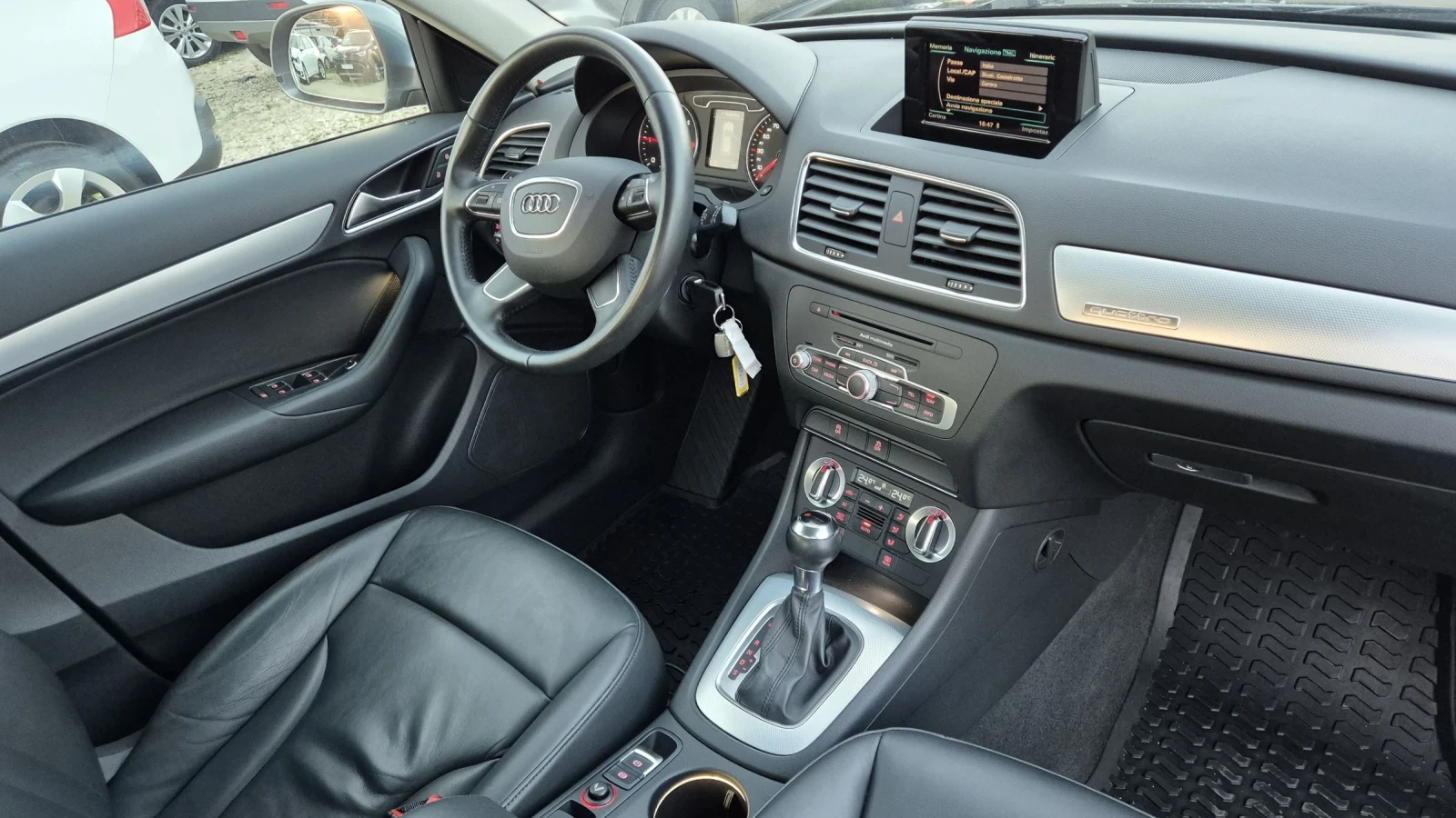 Audi Q3 2.0TDI 100% РЕАЛЕН ПРОБЕГ ЛИЗИНГ ВИДЕО , снимка 10 - Автомобили и джипове - 53750129