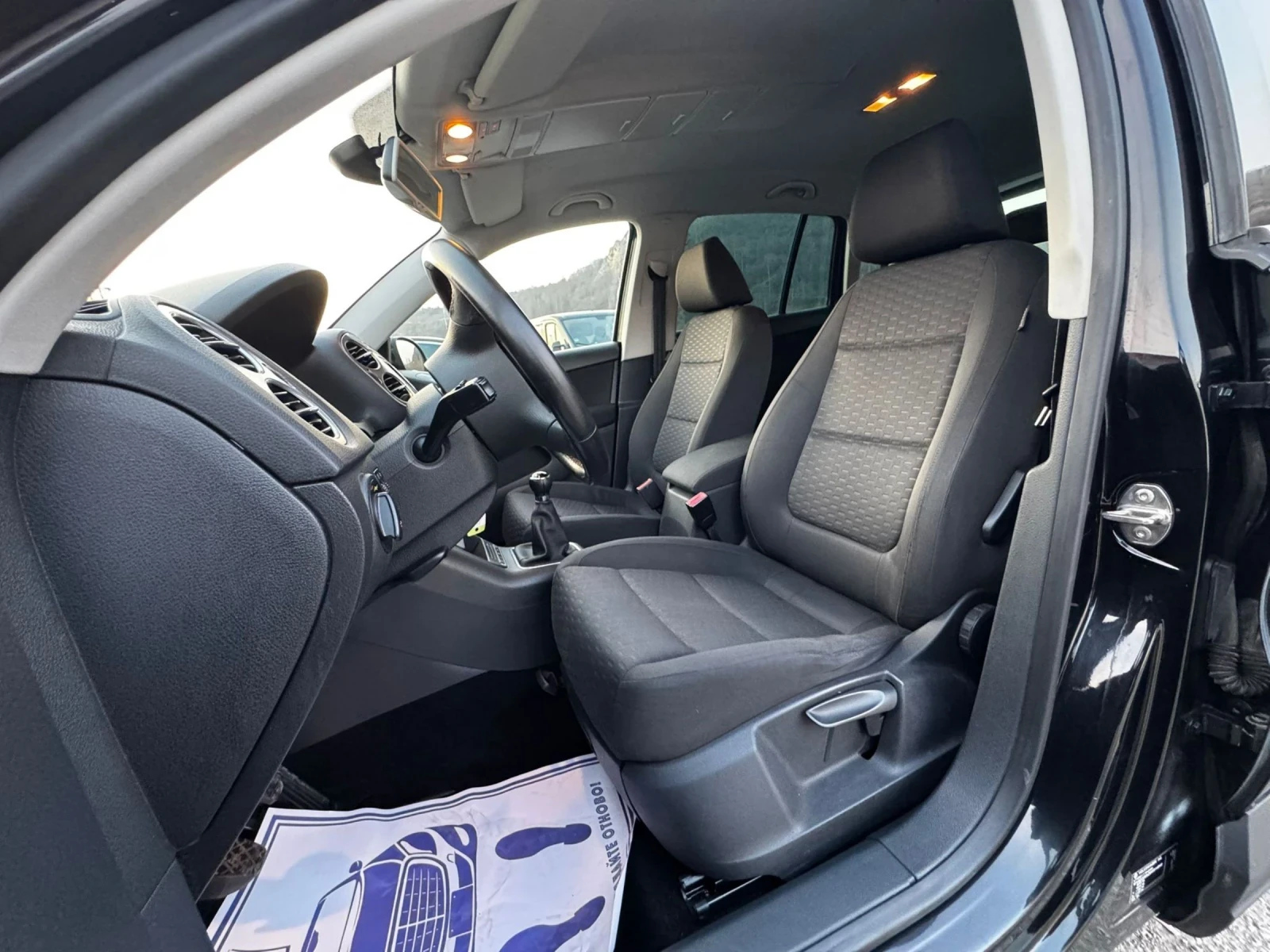 VW Tiguan 2.0TDI, 4Х4, НАВИГАЦИЯ, АВТОПИЛОТ, МУЛТИВОЛАН, снимка 15 - Автомобили и джипове - 53754122