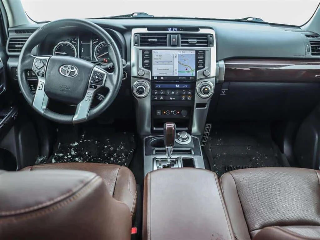 Toyota 4runner * AWD | LEATHER | CARPLAY | VENTED SEATS | JBL AUD, снимка 14 - Автомобили и джипове - 53861701