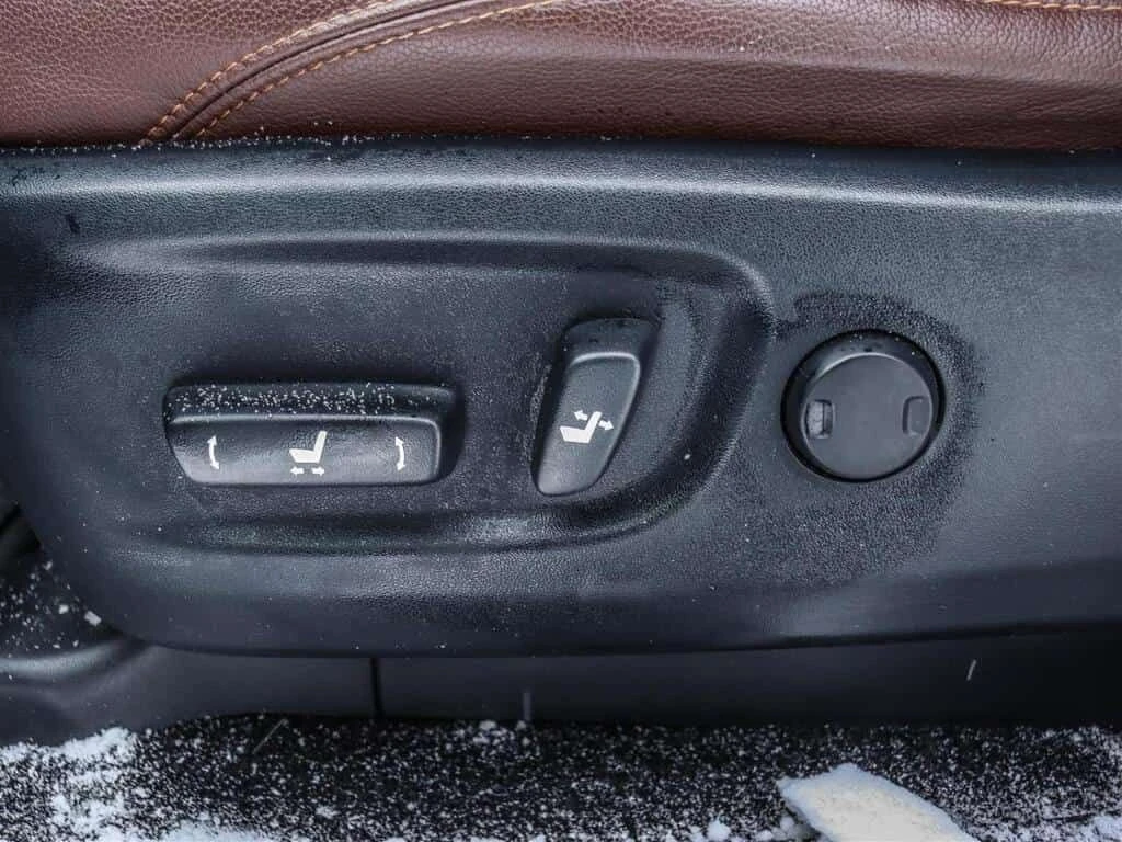 Toyota 4runner * AWD | LEATHER | CARPLAY | VENTED SEATS | JBL AUD, снимка 6 - Автомобили и джипове - 53861701