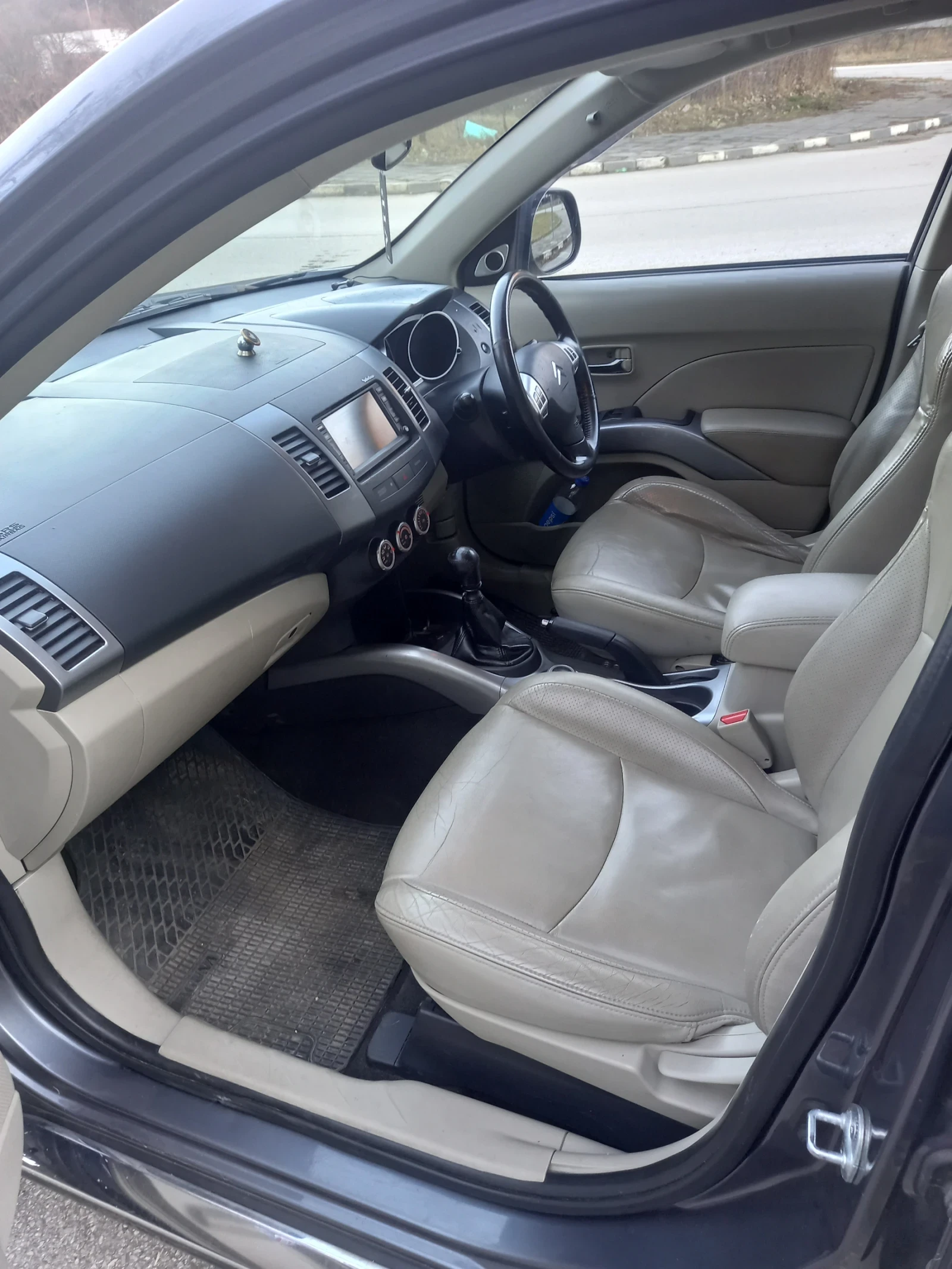 Citroen C-Crosser 4x4, снимка 6 - Автомобили и джипове - 53998992