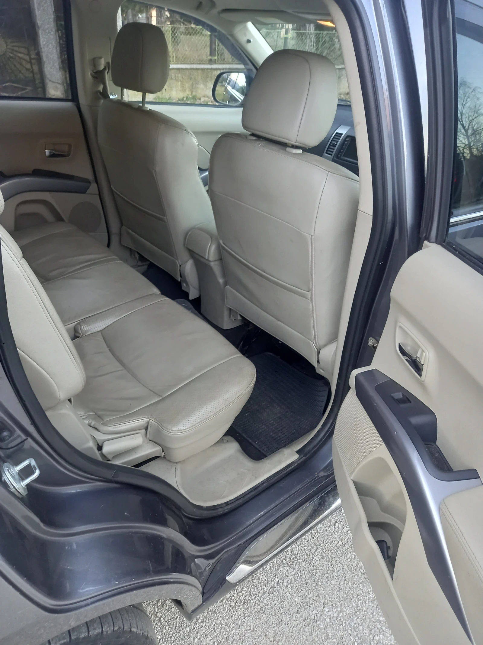 Citroen C-Crosser 4x4, снимка 9 - Автомобили и джипове - 53998992