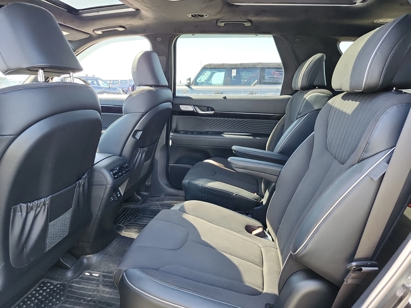 Hyundai Palisade AWD* ОБДУХ* ПОДГРЕВ* АМБИЕНТ* HARMAN* 360* HUD* , снимка 12 - Автомобили и джипове - 54434301