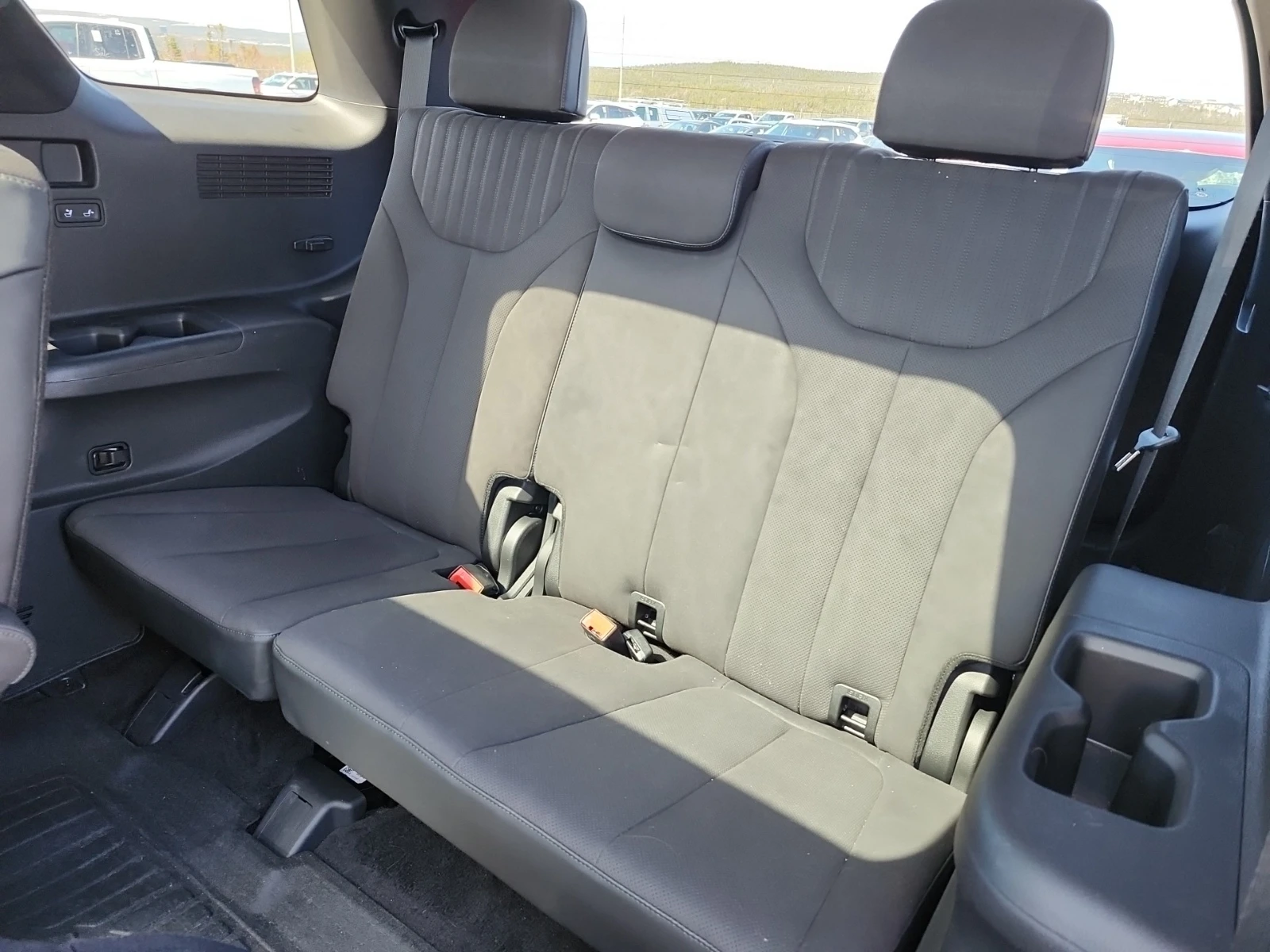 Hyundai Palisade AWD* ОБДУХ* ПОДГРЕВ* АМБИЕНТ* HARMAN* 360* HUD* , снимка 14 - Автомобили и джипове - 54434301