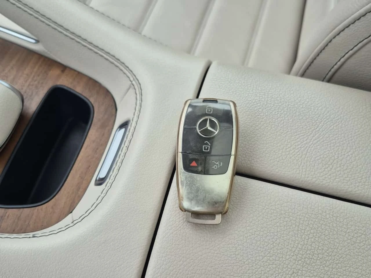 Mercedes-Benz GLC 350 AMG Line * ���� ���������� * CARFAX * 49k km! *  | Mobile.bg � ����������� 10