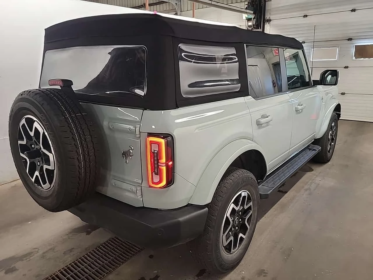Ford Bronco * OUTER BANKS * CARFAX * Без инциденти * , снимка 3 - Автомобили и джипове - 55539178