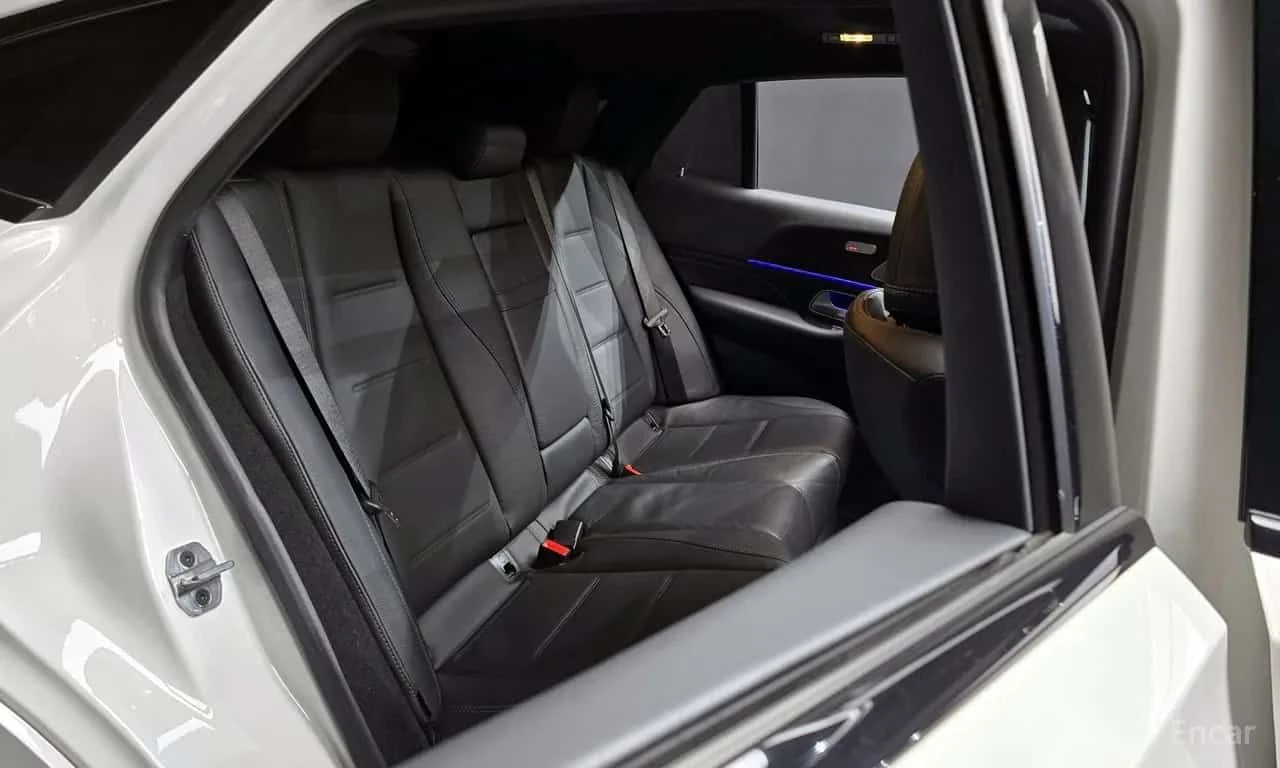 Mercedes-Benz GLE 400 d 4MATIC Coupe * ОПЦИЯ ЗА ФИНАНСИРАНЕ, снимка 13 - Автомобили и джипове - 55569439