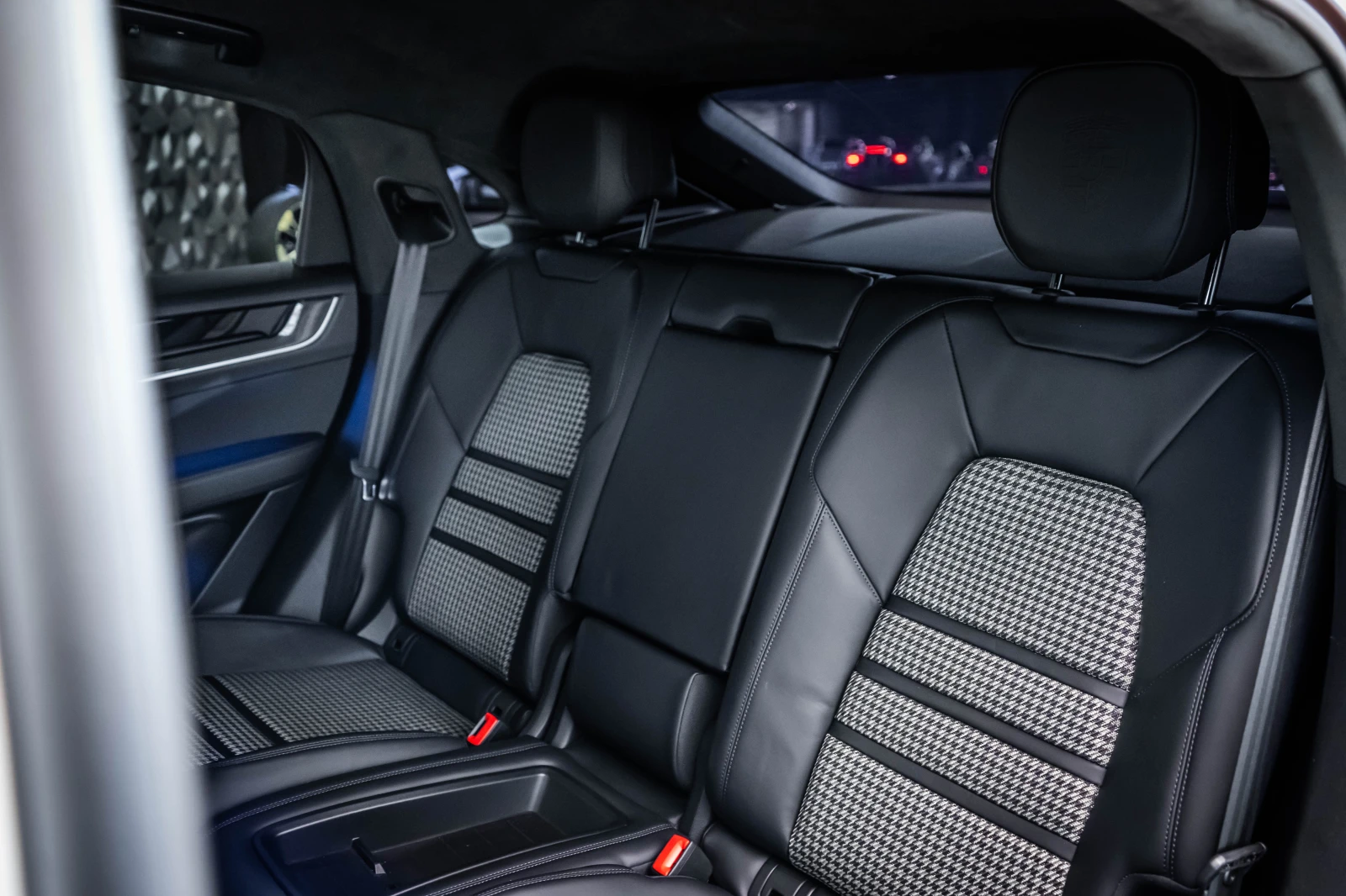 Porsche Cayenne GT Package* Bose* Carbon* , снимка 16 - Автомобили и джипове - 55690548