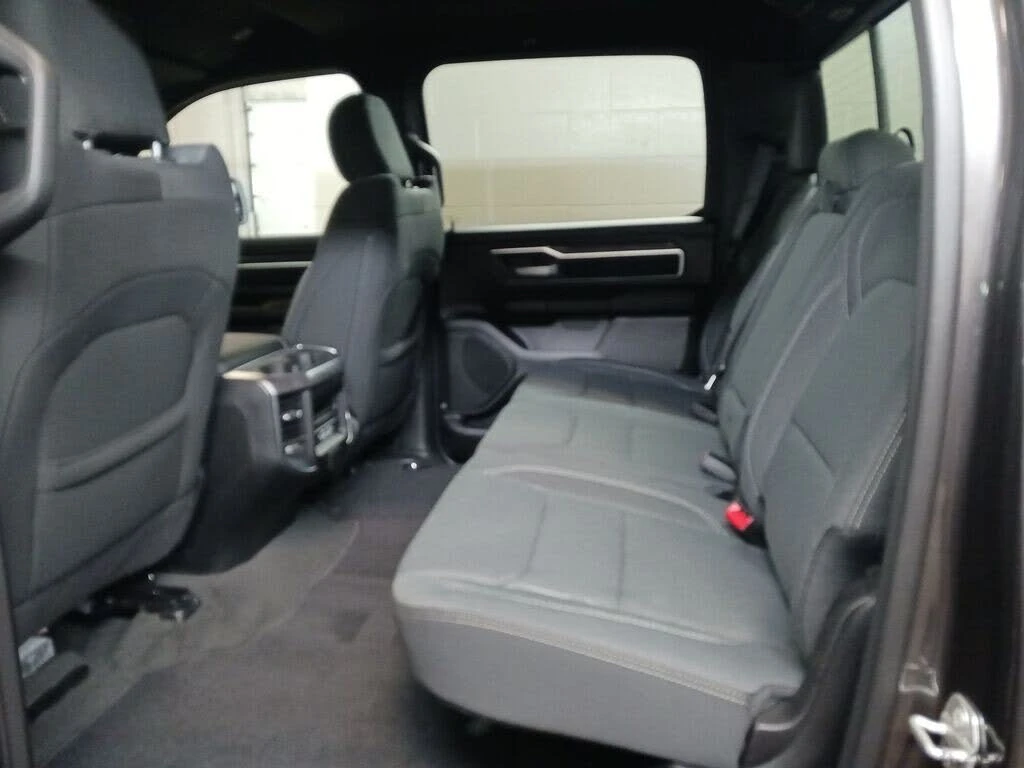 Dodge RAM 1500 5.7 HEMI | Big Horn Crew Cab 4WD | CARPLAY | Mobile.bg � ����������� 11