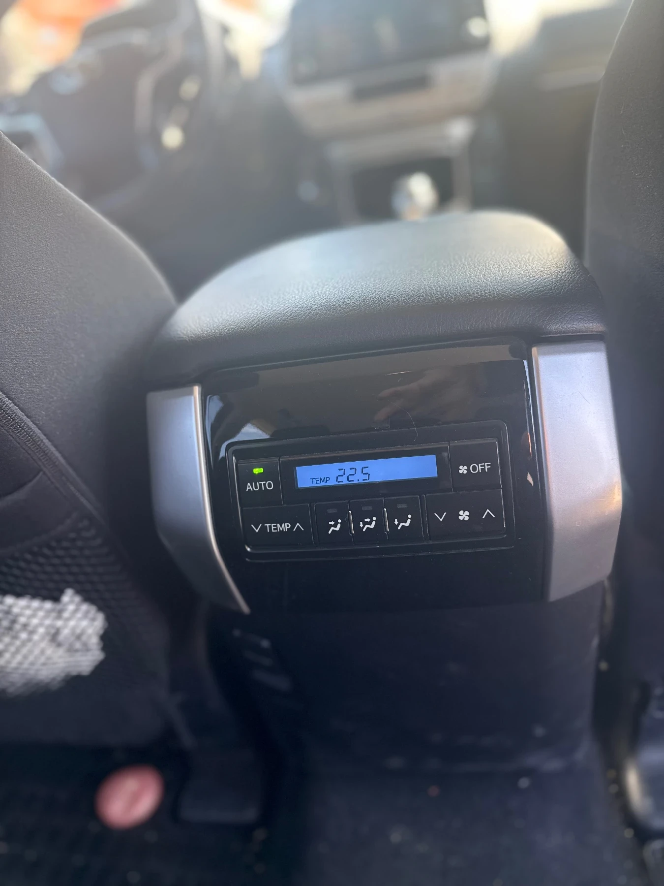 Toyota Land cruiser 150, снимка 11 - Автомобили и джипове - 56127729
