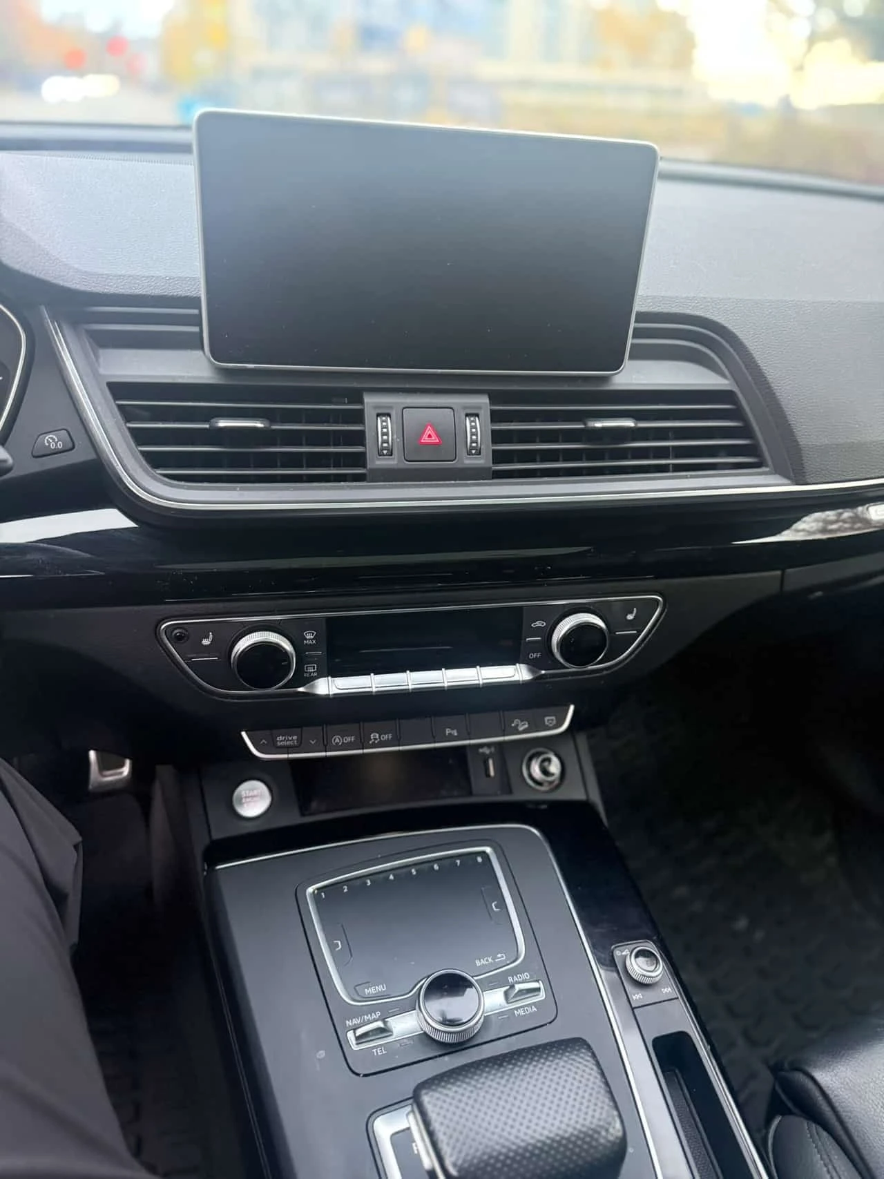 Audi Q5 * Progressiv * CARFAX * ����� �� ����������� | Mobile.bg � ����������� 9