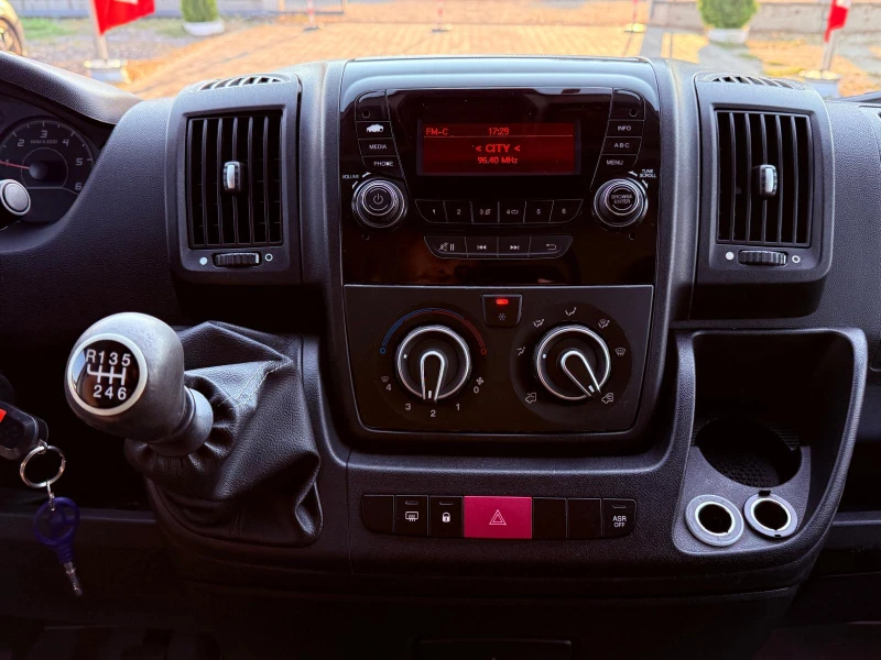 Peugeot Boxer 2.2HDI/150кс/ЛИЗИНГ, снимка 16 - Бусове и автобуси - 51021132