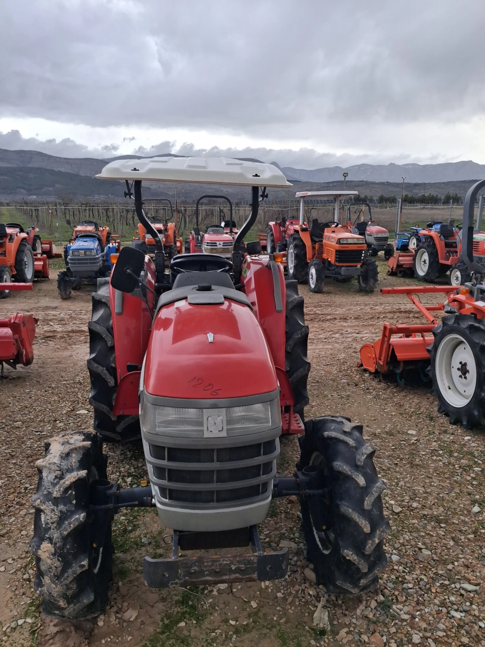 Трактор Kubota Скайтрак  - изображение 2