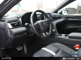 Toyota Camry SE FWD, снимка 7