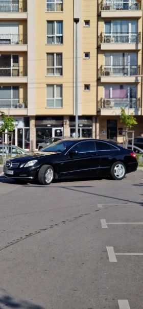 Mercedes-Benz E 200, снимка 2