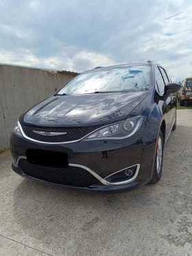     Chrysler Pacifica 2020.