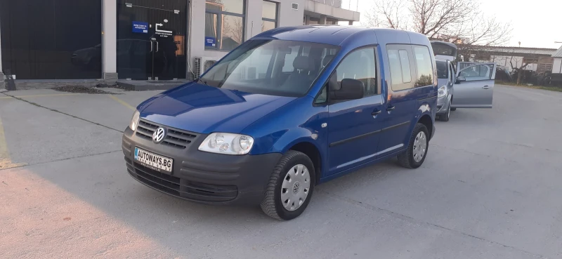 VW Caddy 1.6 i  102 k.c. 7 места , снимка 7 - Автомобили и джипове - 44913352