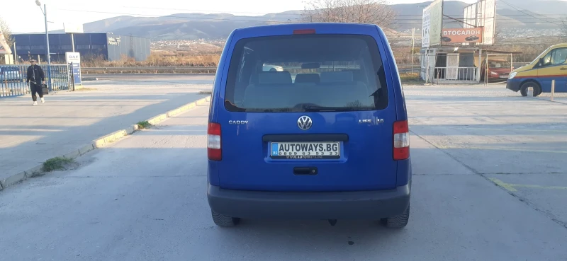 VW Caddy 1.6 i  102 k.c. 7 места , снимка 4 - Автомобили и джипове - 44913352