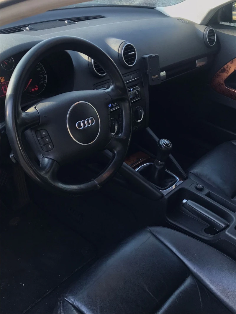 Audi A3 1.6i , снимка 8 - Автомобили и джипове - 46449436