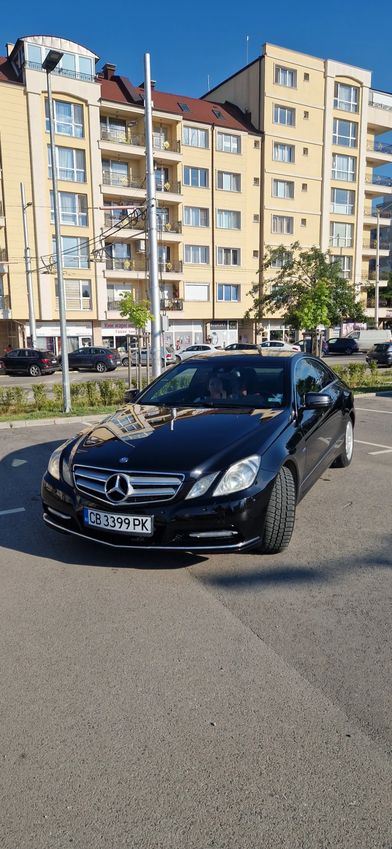 Mercedes-Benz E 200, снимка 4 - Автомобили и джипове - 47339366