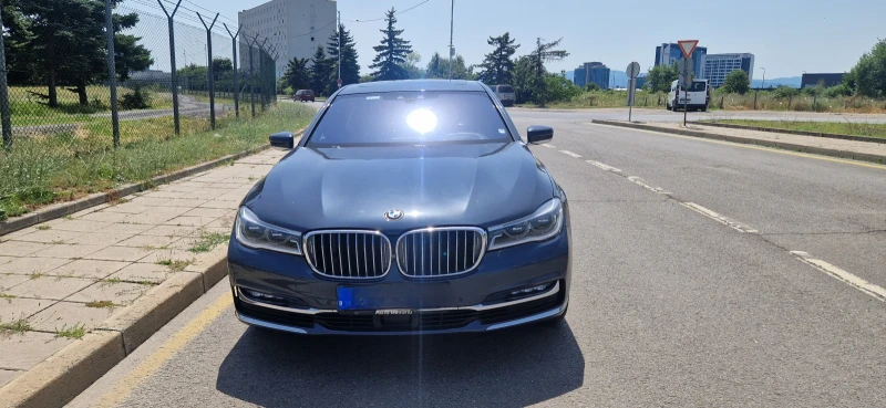 BMW 740 Long x-drive, снимка 1 - Автомобили и джипове - 47341538