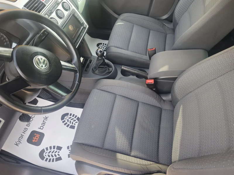 VW Touran 2.0TDI/140KC, снимка 11 - Автомобили и джипове - 47746651