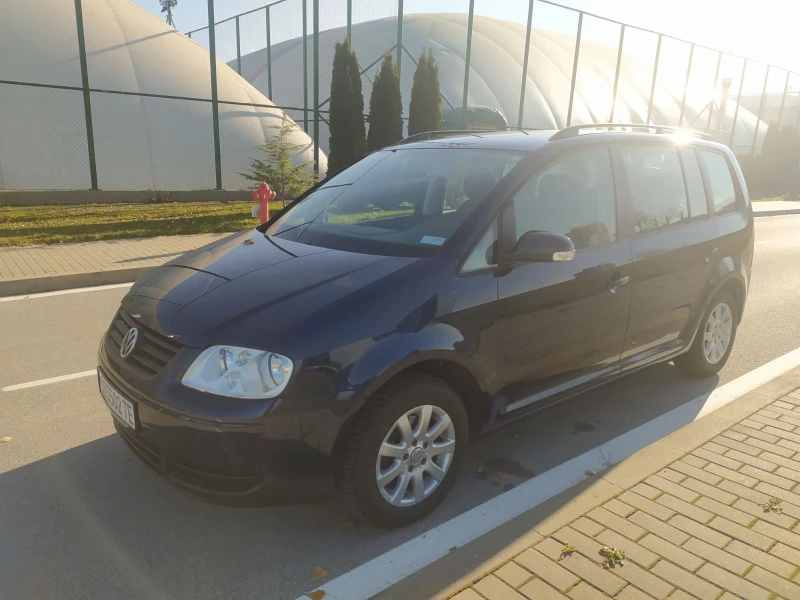 VW Touran 1.9tdi, снимка 8 - Автомобили и джипове - 47987620