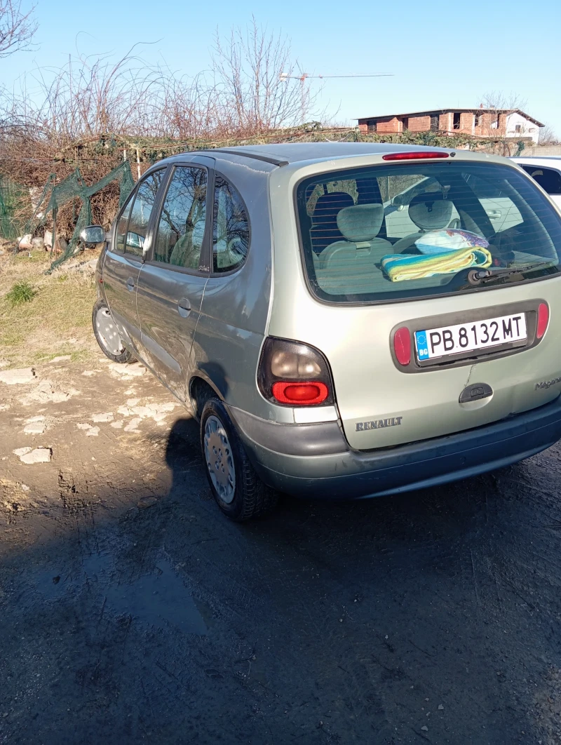 Renault Scenic, снимка 4 - Автомобили и джипове - 49376320