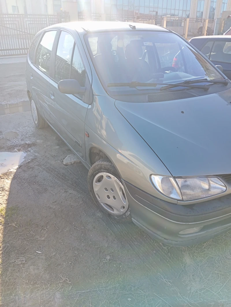 Renault Scenic, снимка 3 - Автомобили и джипове - 49376320