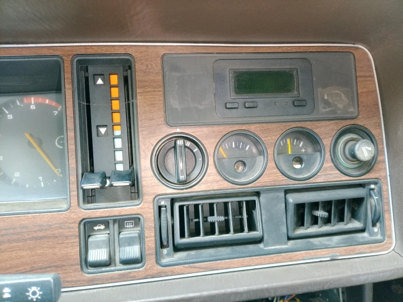 Ford Granada, снимка 7 - Автомобили и джипове - 52442586