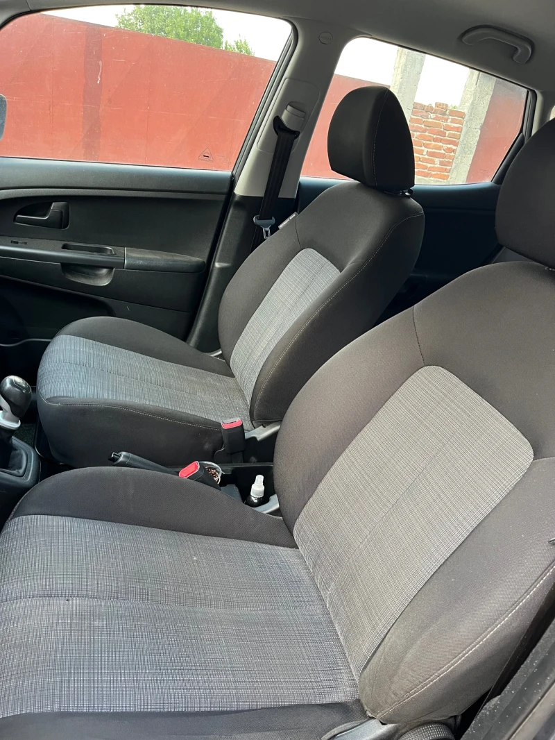 Kia Venga, снимка 6 - Автомобили и джипове - 52331595