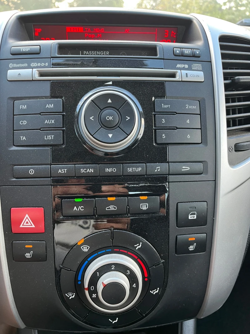 Kia Venga, снимка 9 - Автомобили и джипове - 52331595