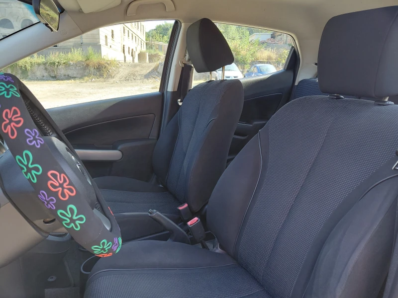 Mazda 2 1.5 i, снимка 9 - Автомобили и джипове - 51456343