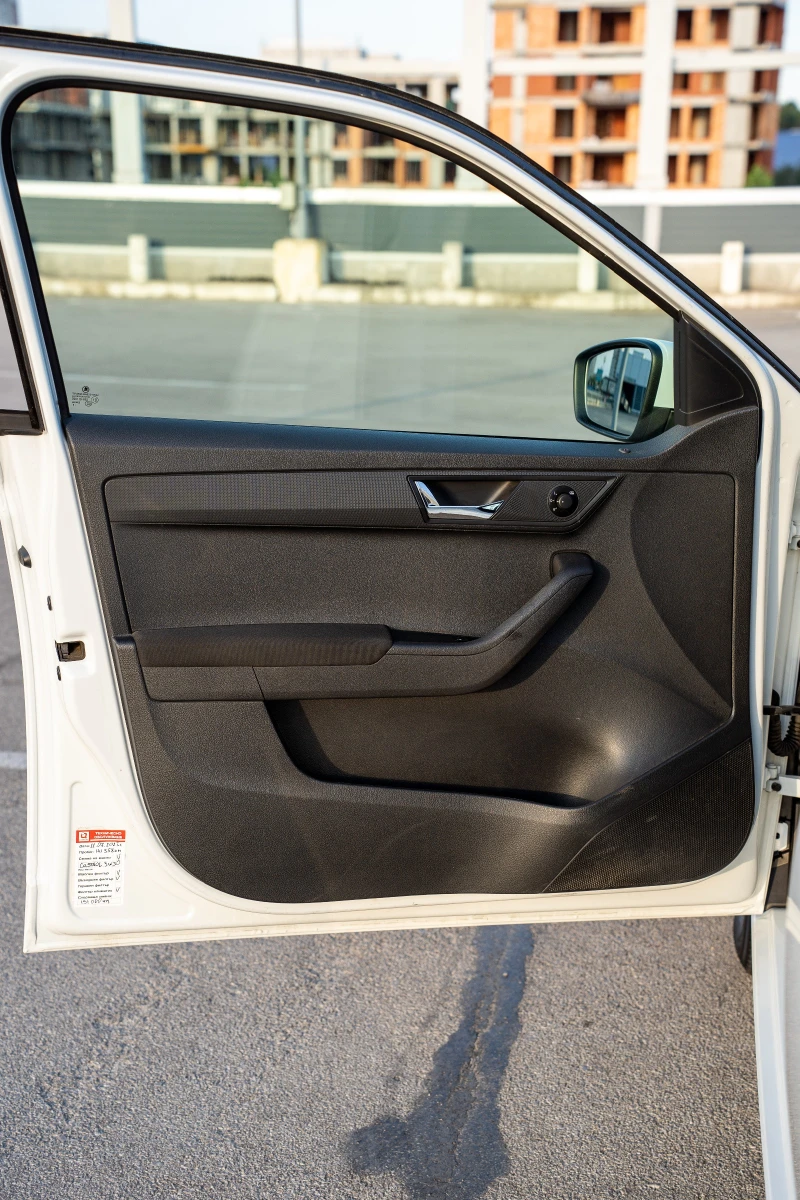 Skoda Fabia Газ, снимка 5 - Автомобили и джипове - 52394952