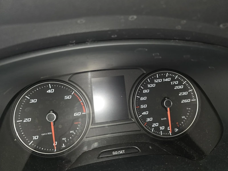 Seat Leon, снимка 8 - Автомобили и джипове - 52239493