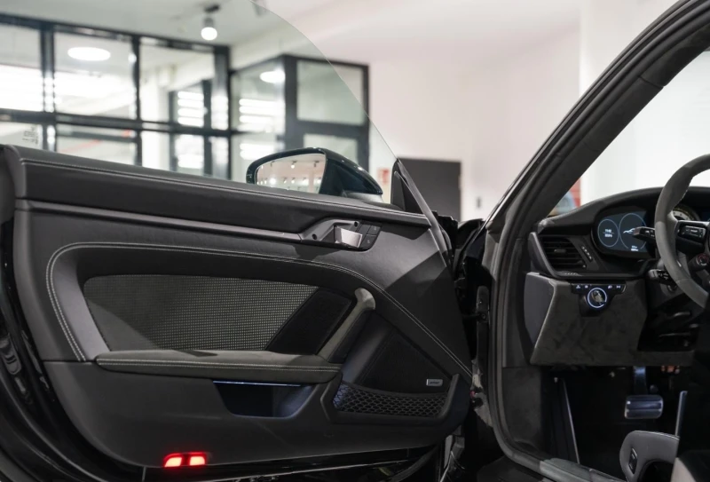 Porsche 911 992 GT3 RS/CLUBSPORT/CERAMIC/BOSE/SPORT CHRONO/, снимка 8 - Автомобили и джипове - 51929982