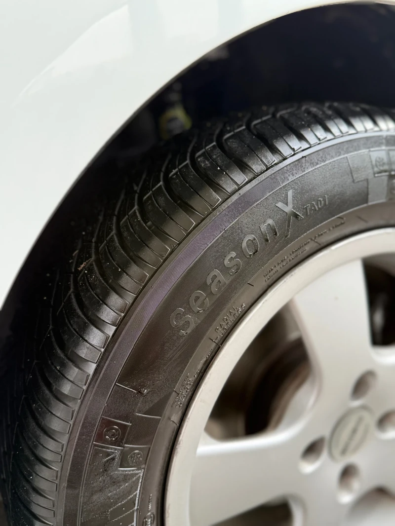 Renault Clio, снимка 10 - Автомобили и джипове - 52527095