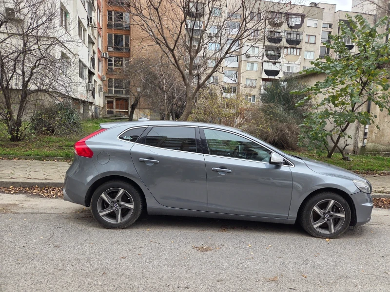 Volvo V40, снимка 5 - Автомобили и джипове - 52906239