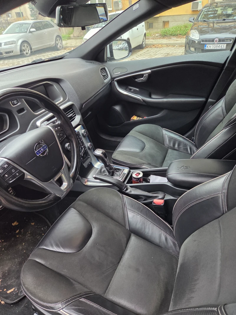 Volvo V40, снимка 7 - Автомобили и джипове - 52906239