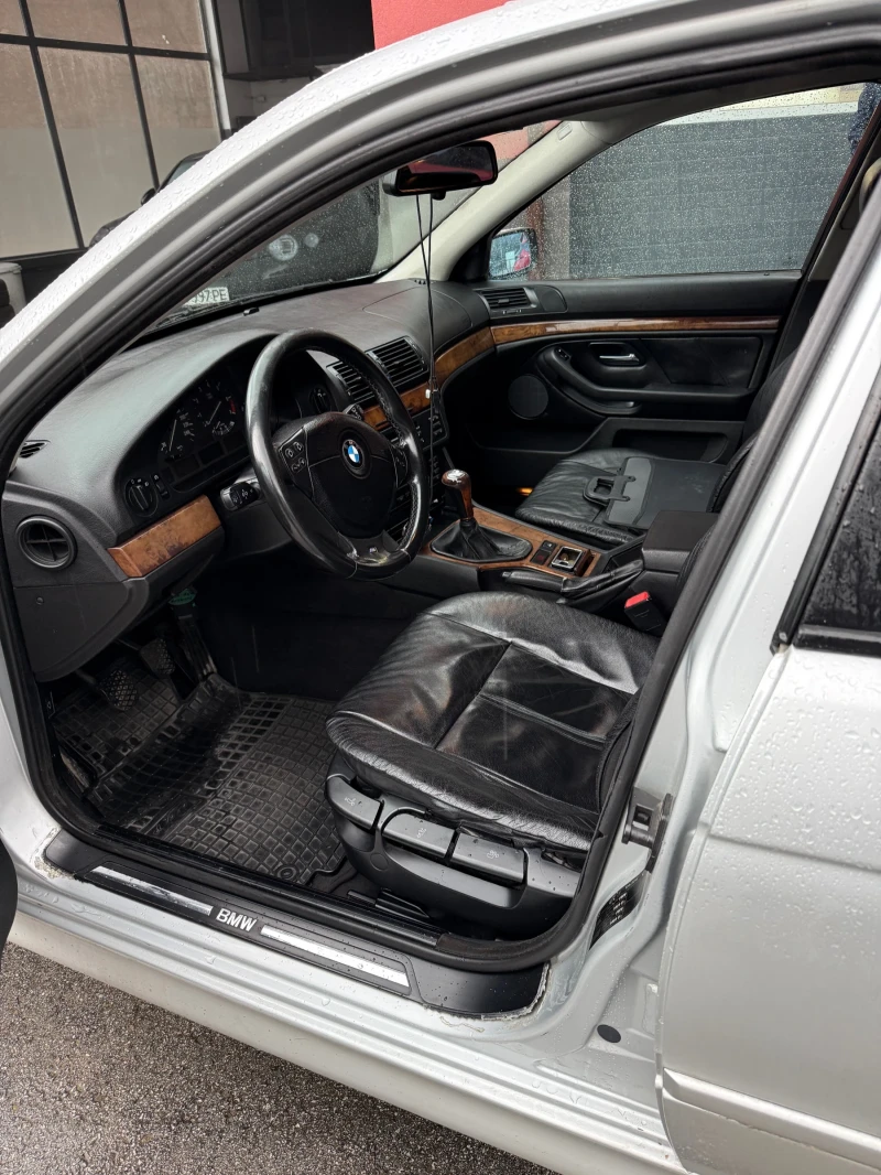 BMW 520, снимка 5 - Автомобили и джипове - 52987258