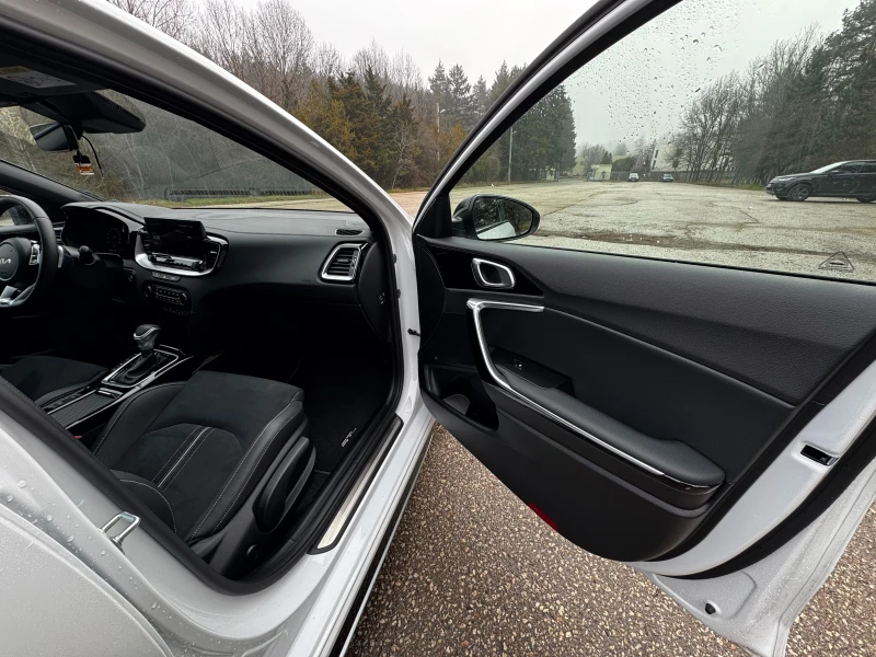 Kia Ceed 1.5T-GDI, снимка 12 - Автомобили и джипове - 53221477