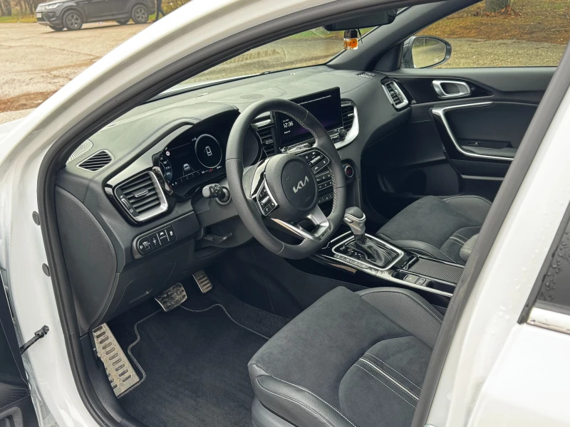 Kia Ceed 1.5T-GDI, снимка 8 - Автомобили и джипове - 53221477