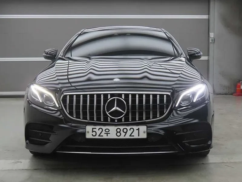 Mercedes-Benz E 220 D Coupe, снимка 2 - Автомобили и джипове - 56092867