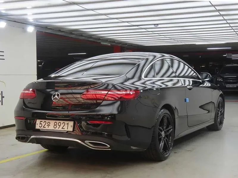 Mercedes-Benz E 220 D Coupe, снимка 4 - Автомобили и джипове - 56092867