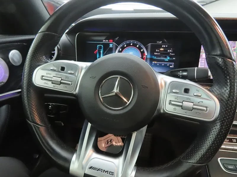 Mercedes-Benz E 220 D Coupe, снимка 7 - Автомобили и джипове - 56092867
