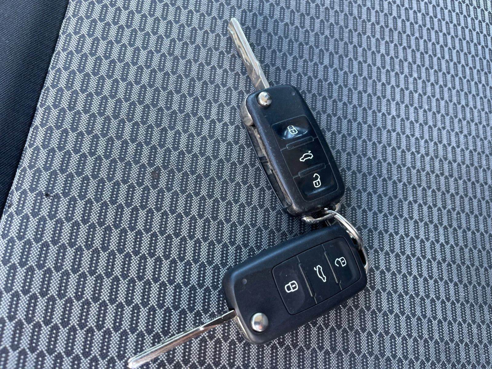 VW Polo       | Mobile.bg   14