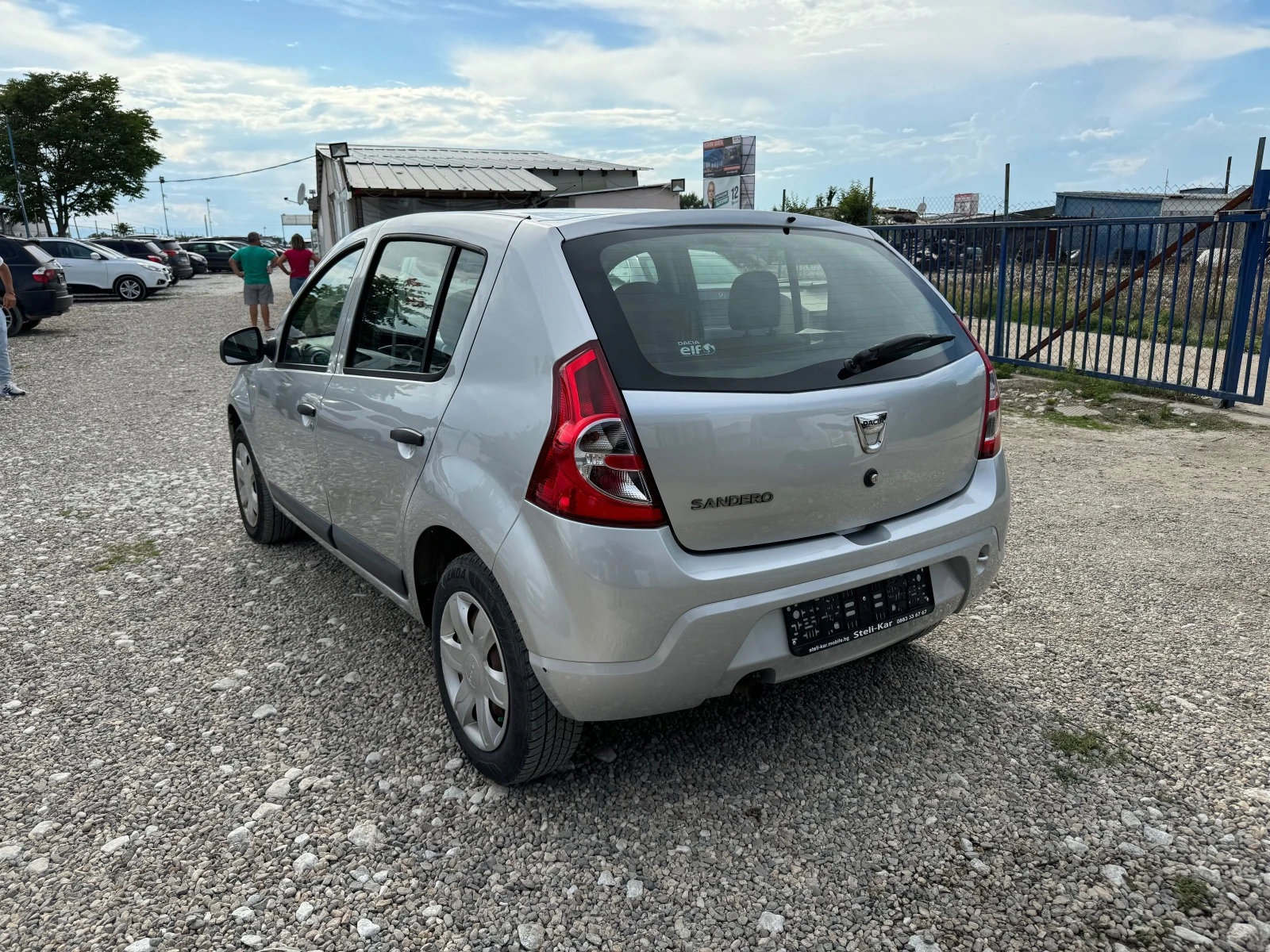 Dacia Sandero 1.2I-GPL - изображение 3