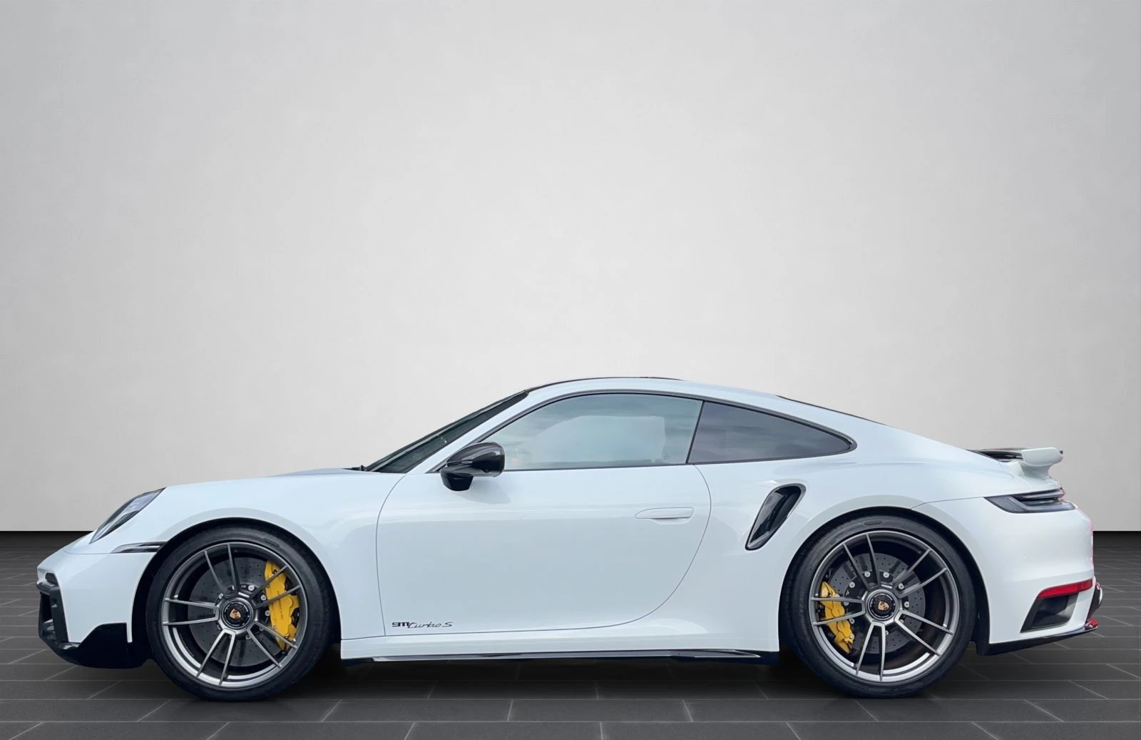 Porsche 911 Turbo S = Ceramic Brakes= Гаранция - изображение 4