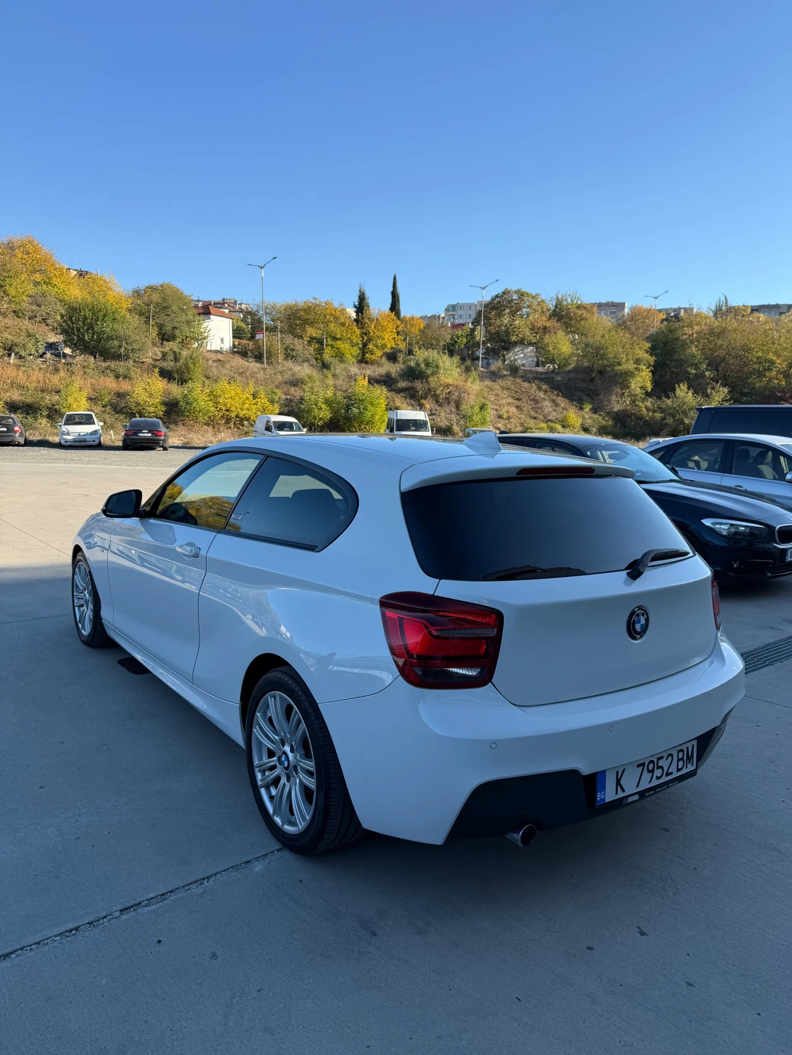 BMW 120 М-Пакет Фабричен Алкантара Автоматик 116д - изображение 4