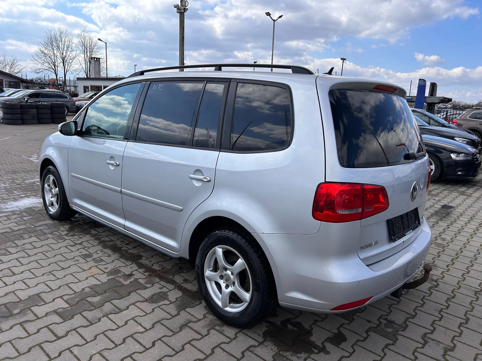 VW Touran 1.6TDI 6+ 1 PECHKA EURO 5 - изображение 8